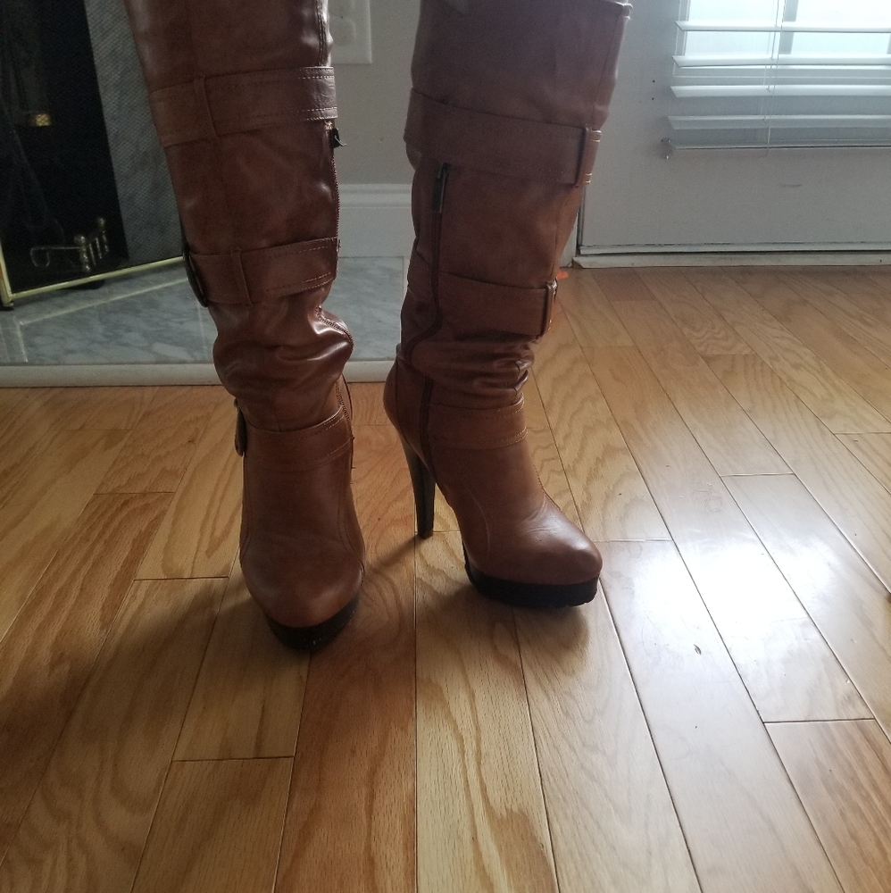 Shoes - Picture 4 of 4